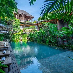 5* Otel Purana